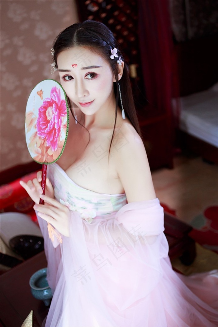 丰满的大妈私处毛多海报
