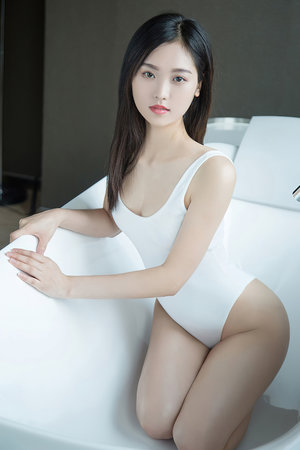 由爱可奈qvod海报