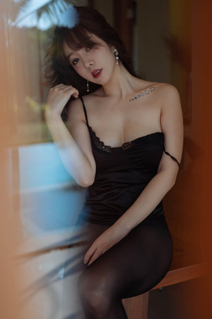 一本色道a无线码女母版91女精一区海报